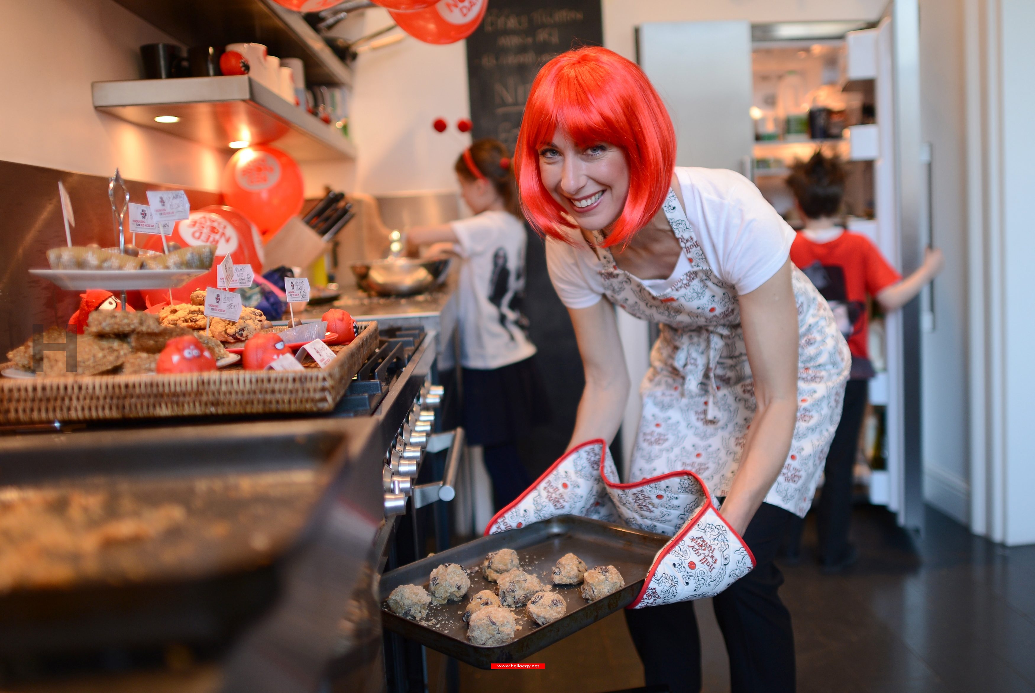 Samantha Cameron Wears A Red Wig And Bakes Cakes For Comic Relief